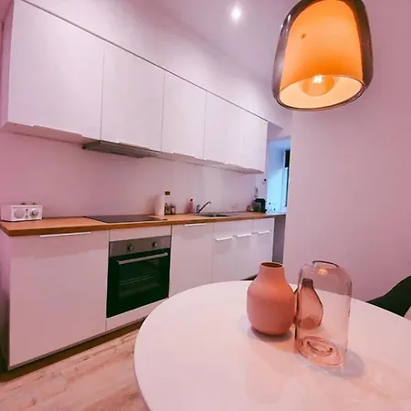 Pink ✓ Position ! Mons