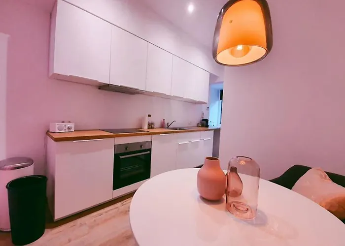 Pink ✓ Position ! Mons